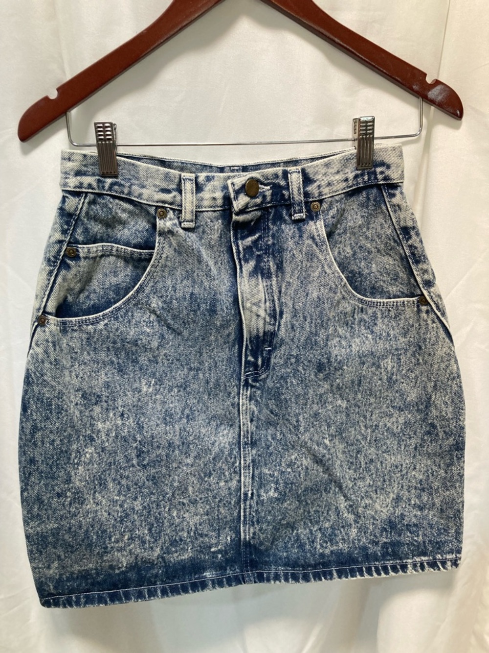 Vintage 80’s acid wash denim skirt
